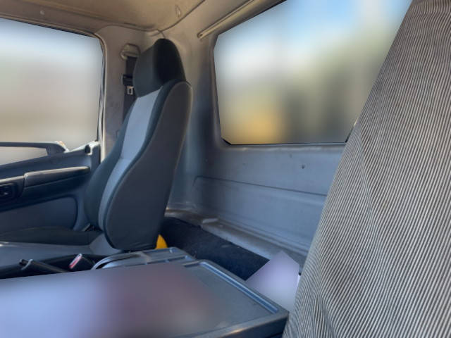 日野レンジャー幌車増トン（6t・8t）[写真20]