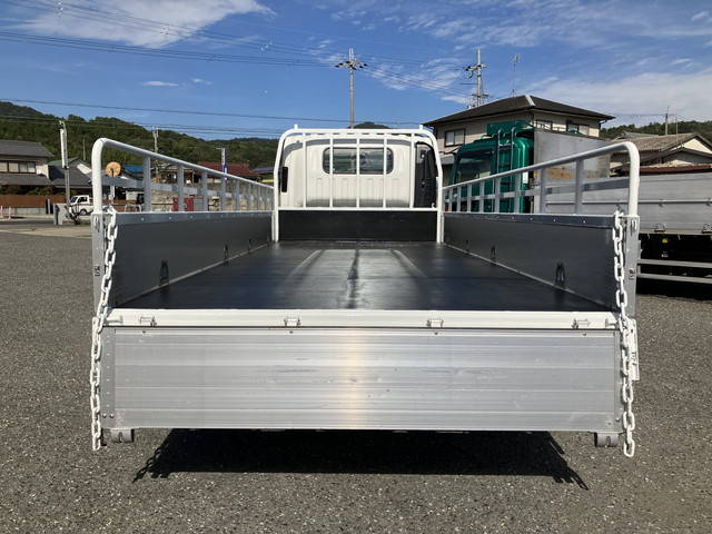 いすゞエルフアルミブロック小型（2t・3t）[写真10]