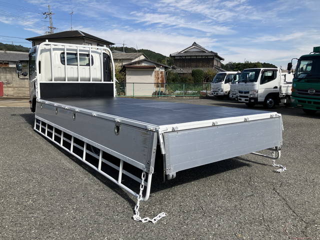 いすゞエルフアルミブロック小型（2t・3t）[写真13]