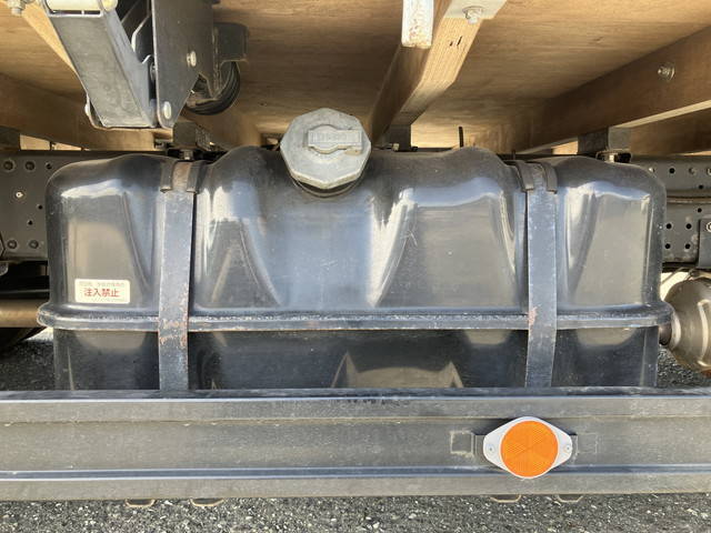 いすゞエルフアルミブロック小型（2t・3t）[写真19]