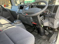 いすゞエルフアルミブロック小型（2t・3t）[写真34]