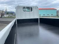 三菱ふそうキャンター平ボディ小型（2t・3t）[写真12]