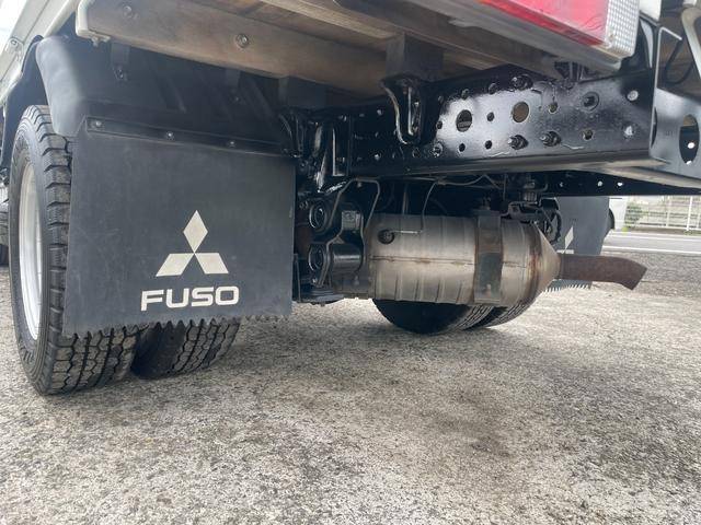 三菱ふそうキャンター平ボディ小型（2t・3t）[写真13]