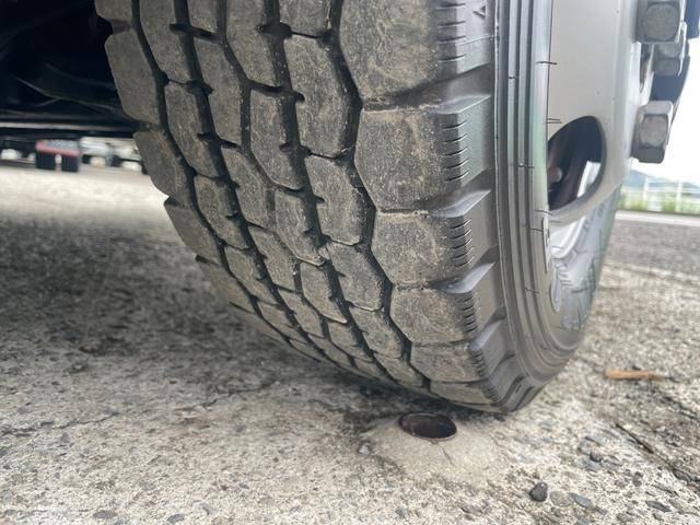 三菱ふそうキャンター平ボディ小型（2t・3t）[写真17]