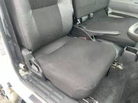 三菱ふそうキャンター平ボディ小型（2t・3t）[写真20]