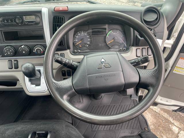 三菱ふそうキャンター平ボディ小型（2t・3t）[写真22]