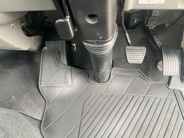 三菱ふそうキャンター平ボディ小型（2t・3t）[写真25]