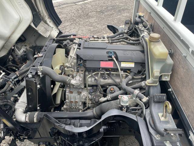 三菱ふそうキャンター平ボディ小型（2t・3t）[写真26]