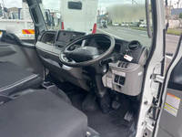 三菱ふそうキャンター平ボディ小型（2t・3t）[写真07]