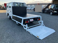 いすゞエルフダブルキャブ（Wキャブ）小型（2t・3t）[写真12]