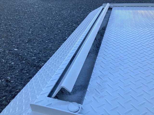 いすゞエルフダブルキャブ（Wキャブ）小型（2t・3t）[写真14]