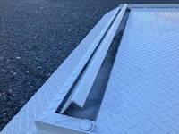 いすゞエルフダブルキャブ（Wキャブ）小型（2t・3t）[写真14]