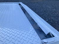 いすゞエルフダブルキャブ（Wキャブ）小型（2t・3t）[写真15]