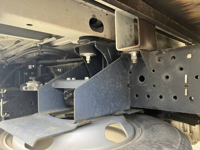 いすゞエルフダブルキャブ（Wキャブ）小型（2t・3t）[写真20]