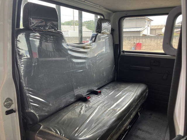 いすゞエルフダブルキャブ（Wキャブ）小型（2t・3t）[写真29]