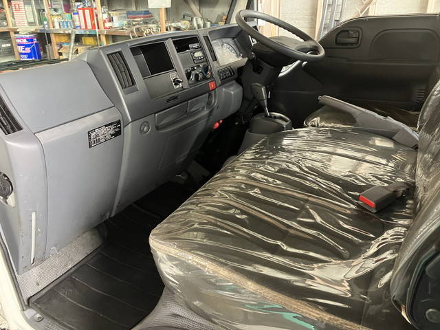 いすゞエルフダブルキャブ（Wキャブ）小型（2t・3t）[写真31]