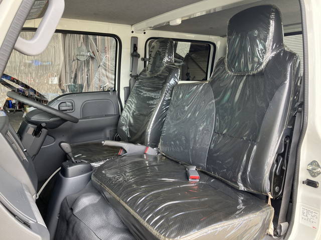 いすゞエルフダブルキャブ（Wキャブ）小型（2t・3t）[写真32]
