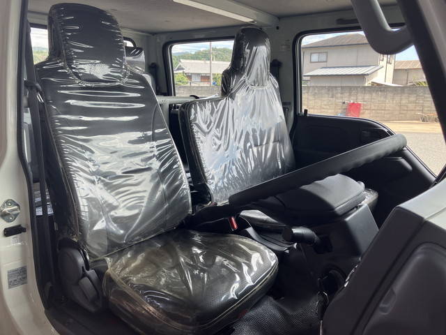 いすゞエルフダブルキャブ（Wキャブ）小型（2t・3t）[写真33]