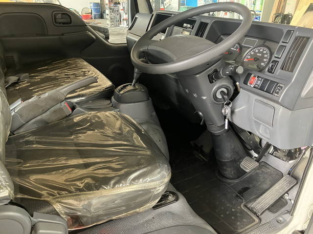 いすゞエルフダブルキャブ（Wキャブ）小型（2t・3t）[写真34]