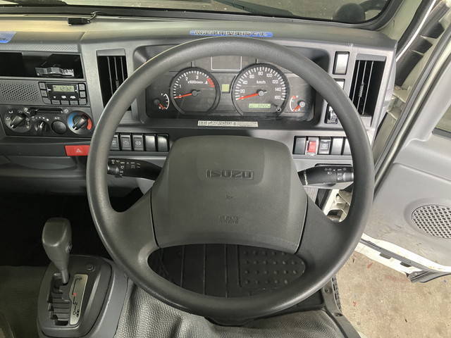 いすゞエルフダブルキャブ（Wキャブ）小型（2t・3t）[写真36]
