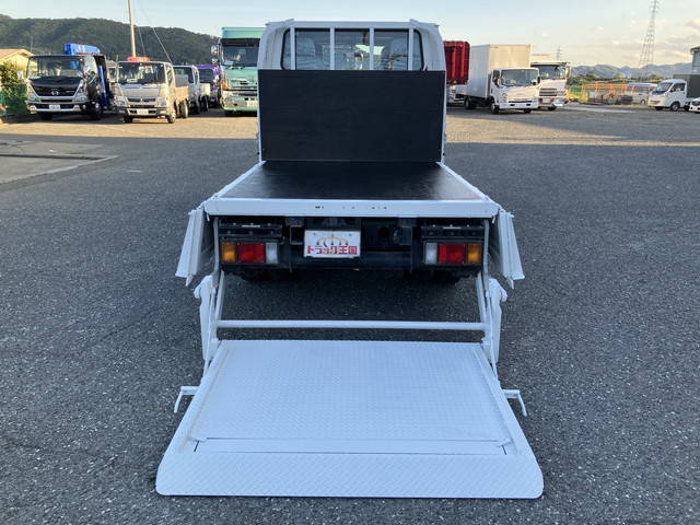 いすゞエルフダブルキャブ（Wキャブ）小型（2t・3t）[写真09]