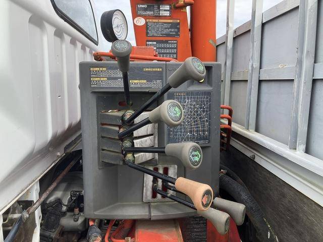 三菱ふそうキャンタークレーン4段小型（2t・3t）[写真26]