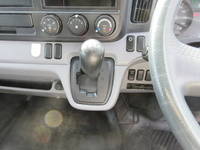 三菱ふそうキャンターアルミバン小型（2t・3t）[写真17]