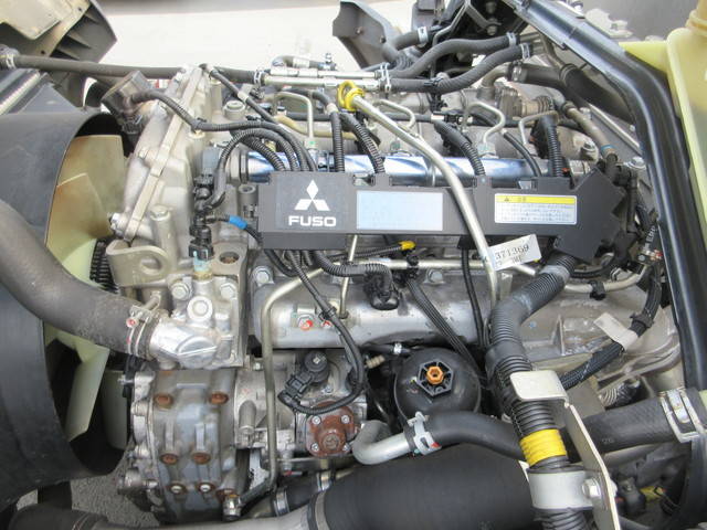 三菱ふそうキャンターアルミバン小型（2t・3t）[写真24]