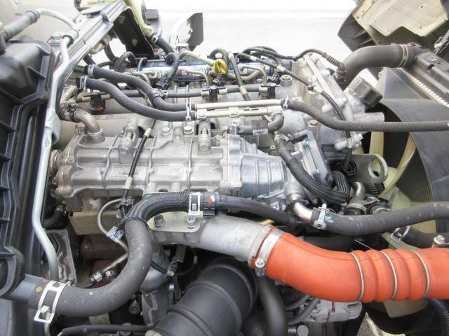 三菱ふそうキャンターアルミバン小型（2t・3t）[写真26]