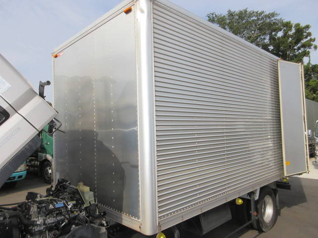 三菱ふそうキャンターアルミバン小型（2t・3t）[写真28]