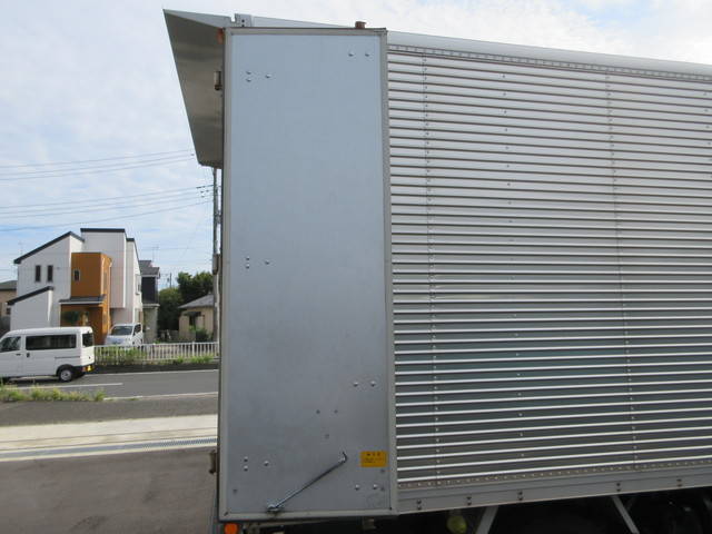 三菱ふそうキャンターアルミバン小型（2t・3t）[写真32]