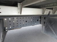 三菱ふそうキャンターアルミバン小型（2t・3t）[写真07]