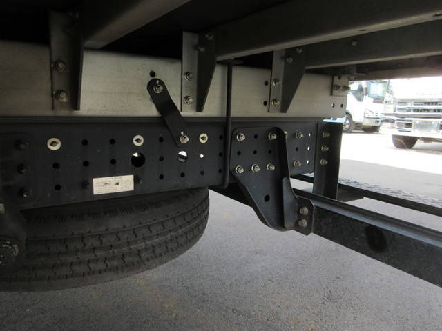 三菱ふそうキャンターアルミバン小型（2t・3t）[写真08]