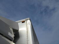 三菱ふそうキャンターアルミバン小型（2t・3t）[写真09]