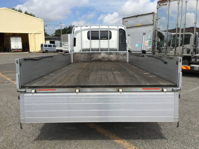 いすゞエルフアルミブロック小型（2t・3t）[写真10]