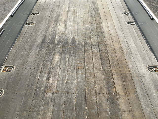 いすゞエルフアルミブロック小型（2t・3t）[写真11]