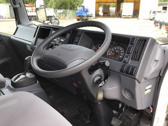 いすゞエルフアルミブロック小型（2t・3t）[写真29]