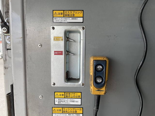 日野デュトロアルミバン小型（2t・3t）[写真11]