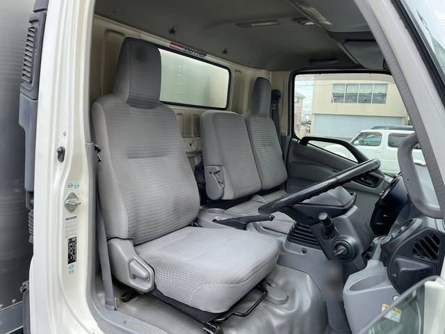 日野デュトロアルミバン小型（2t・3t）[写真26]