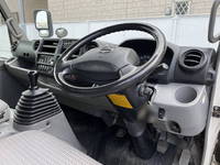 日野デュトロアルミバン小型（2t・3t）[写真27]