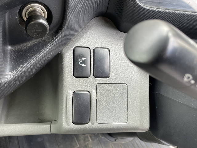 日野デュトロアルミバン小型（2t・3t）[写真32]