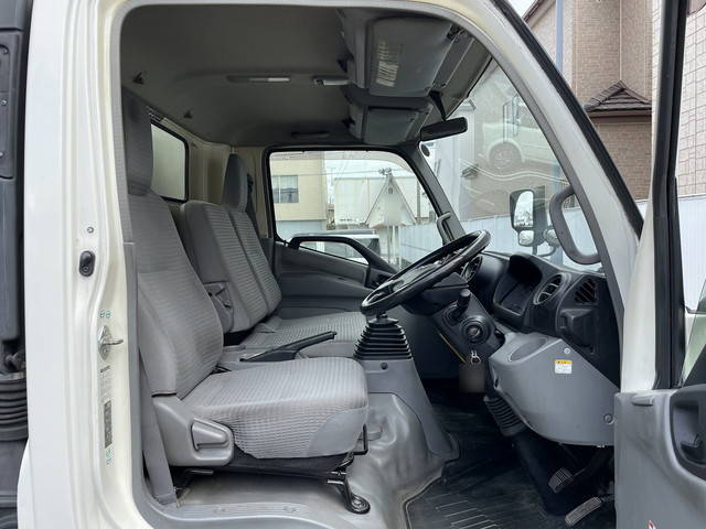 日野デュトロアルミバン小型（2t・3t）[写真33]