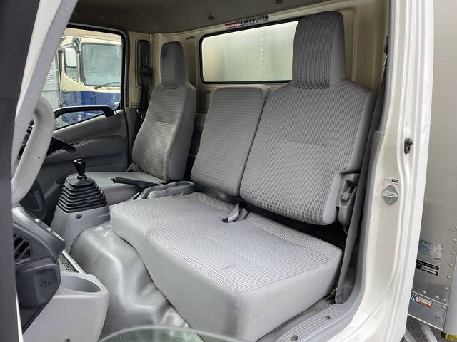 日野デュトロアルミバン小型（2t・3t）[写真36]