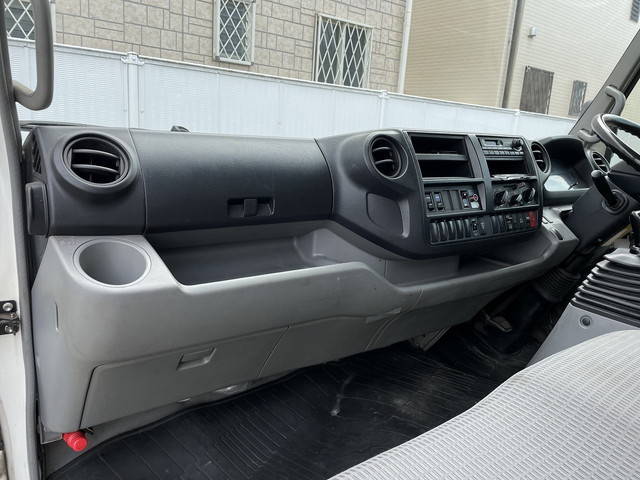 日野デュトロアルミバン小型（2t・3t）[写真38]