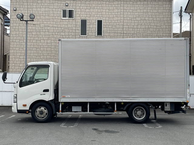 日野デュトロアルミバン小型（2t・3t）[写真06]