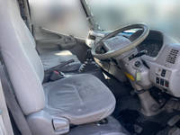 日野デュトロパネルバン小型（2t・3t）[写真28]