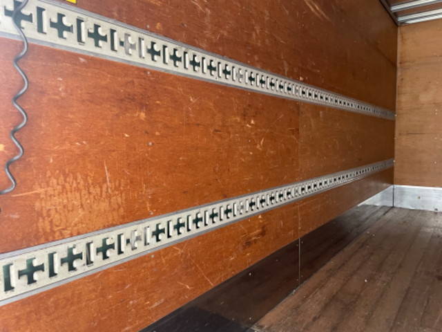 日野デュトロパネルバン小型（2t・3t）[写真07]