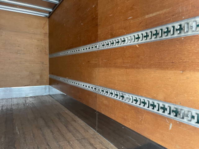 日野デュトロパネルバン小型（2t・3t）[写真08]