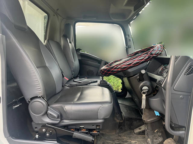 いすゞフォワードダンプ中型（4t）[写真24]