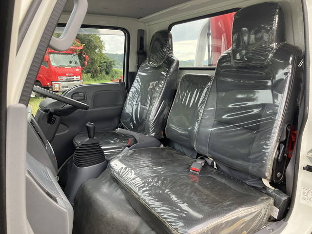 いすゞエルフクレーン3段小型（2t・3t）[写真29]